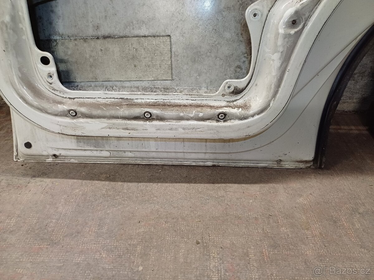 Dveře Transporter T5 Barva R902 - 3