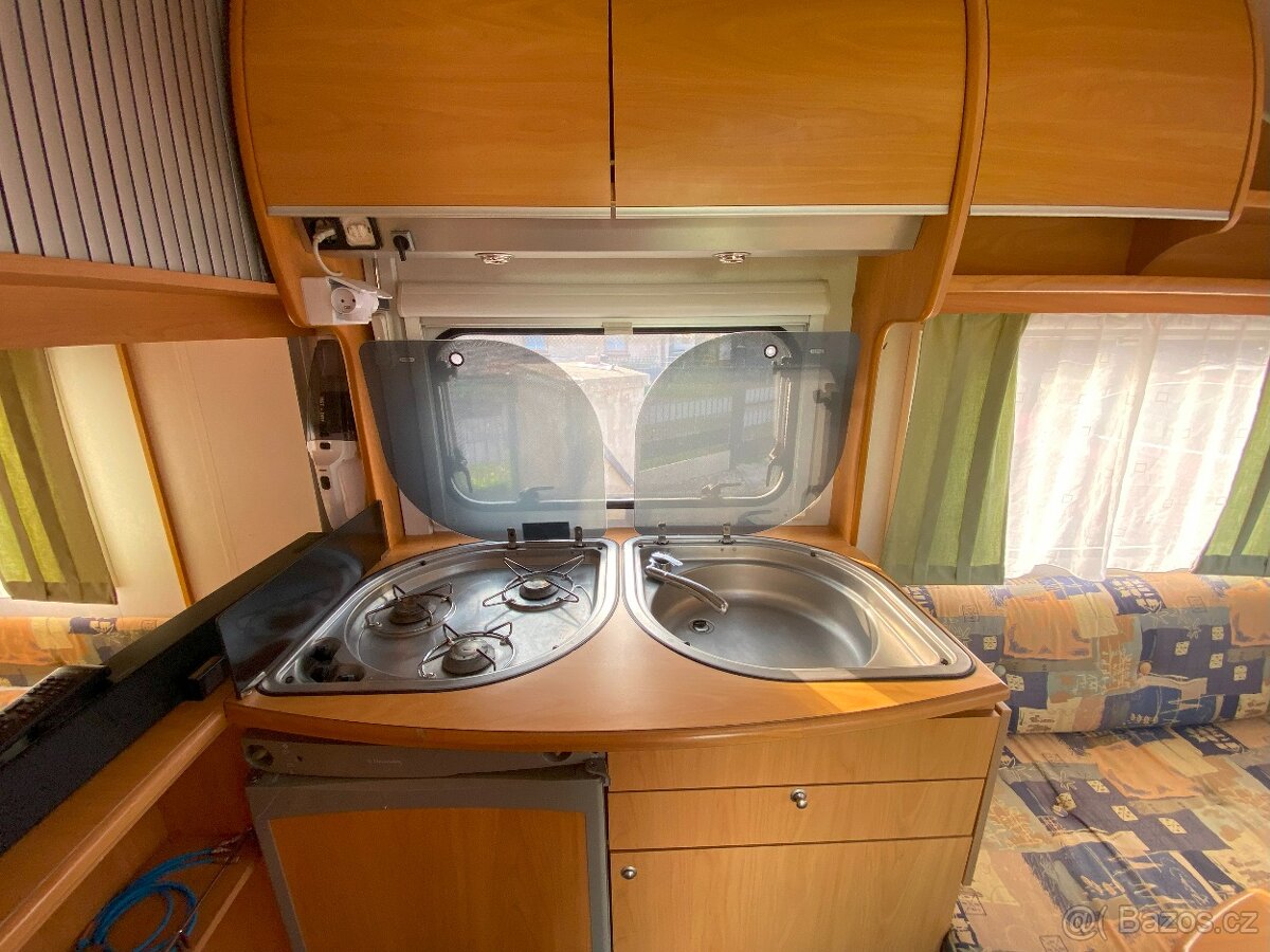 karavan Home car - 3