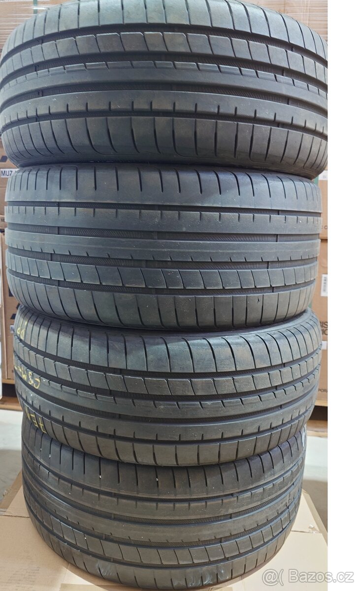 Goodyear 255/35R19 - 3
