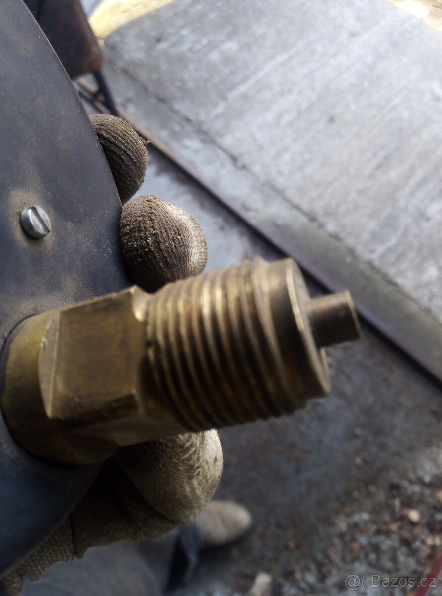 Ukazatel tlaku a podtlaku - 3