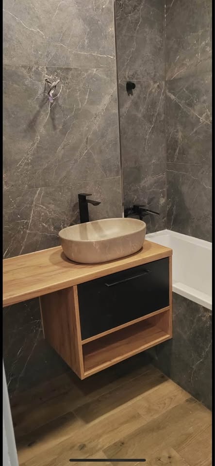 Velkoformátové kachle do koupelny - 3