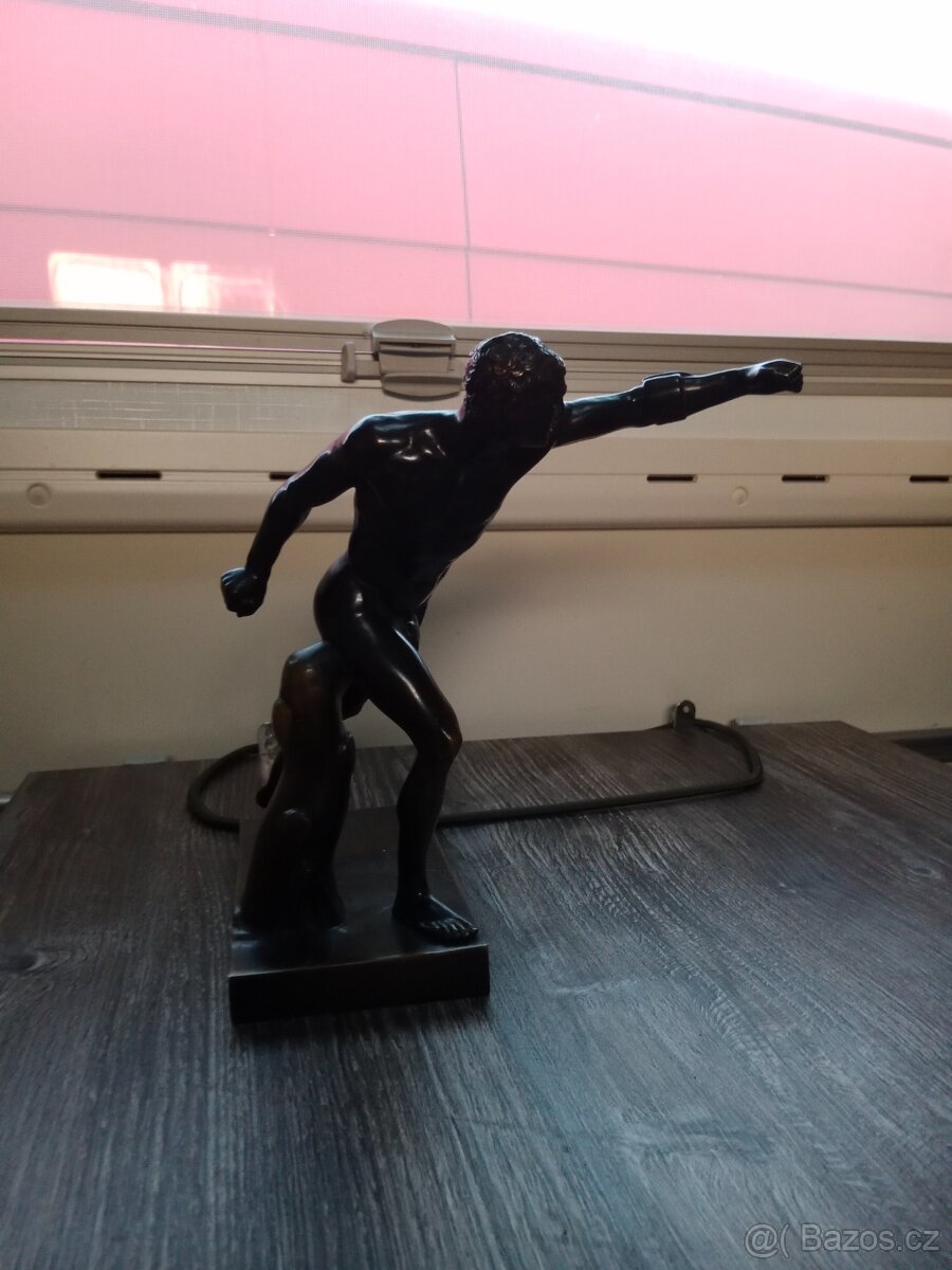 Bronzová soška gladiátora podle Agasiáse z Efezu SLEVA 1000 - 3