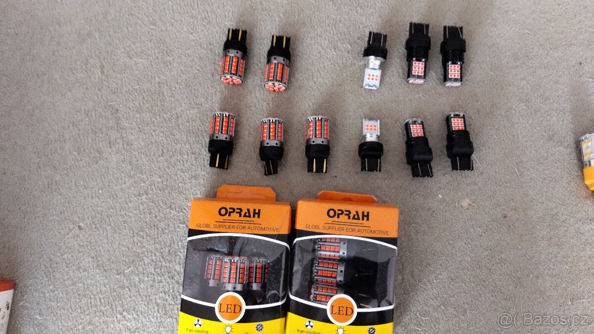 Led žárovky 12V žluté / červené - 3