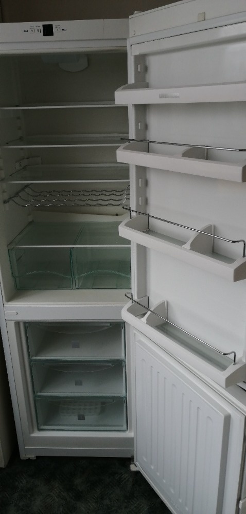 Lednice s mrazákem LIEBHERR, kombinovaná - 3