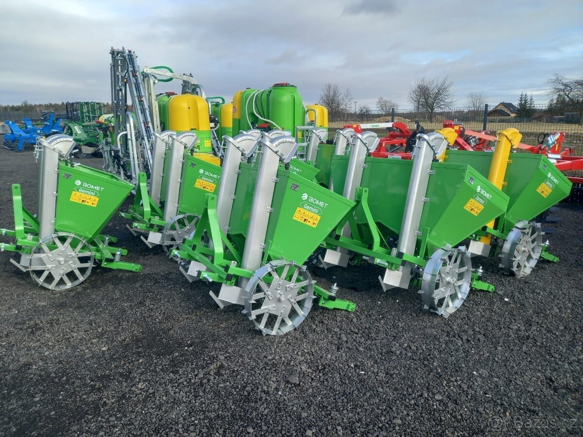 Sazeč brambor Bomet XL - 3