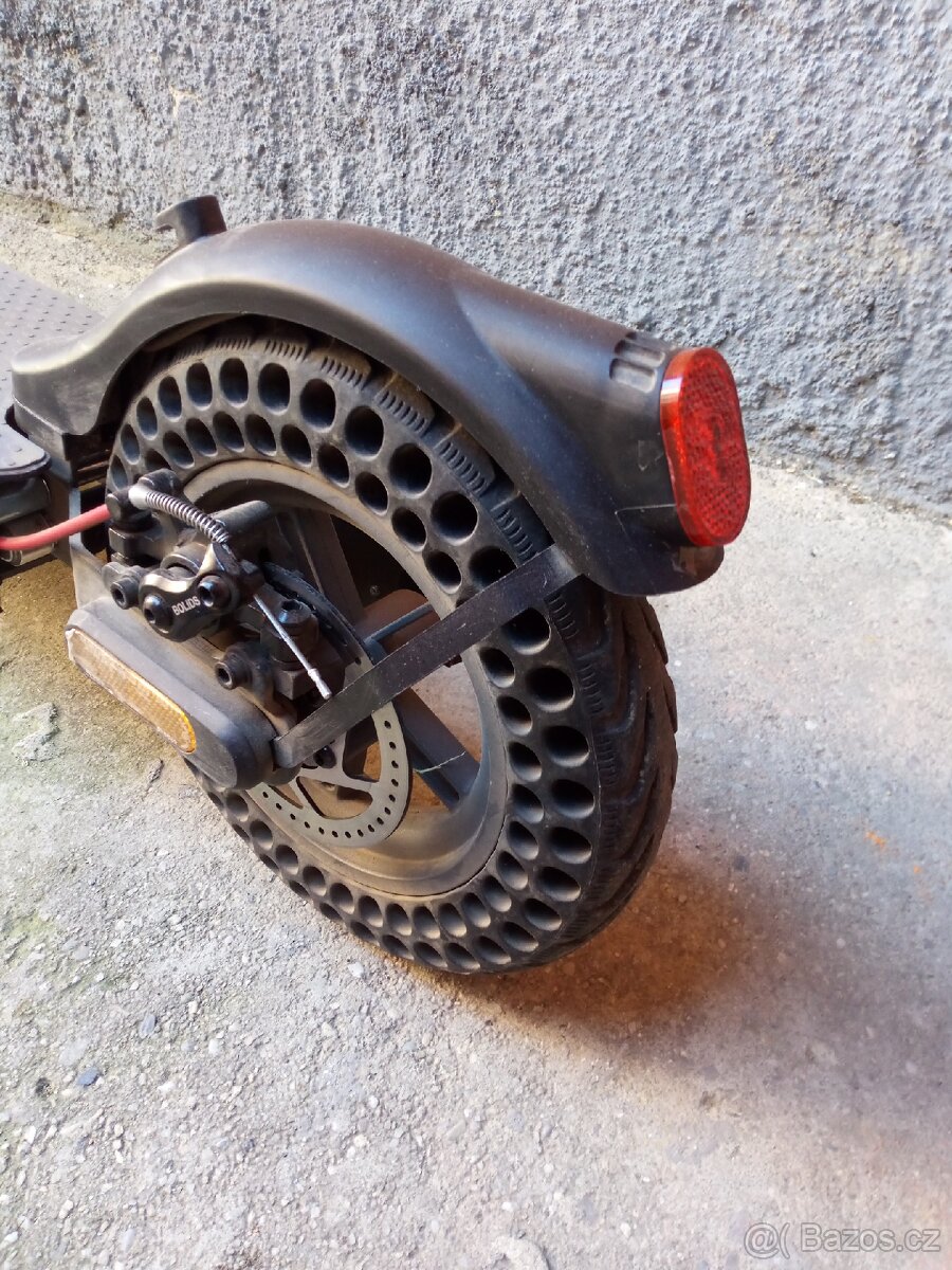 Elektrokoloběžka Sencor Electro Scooter E9MAX - 3