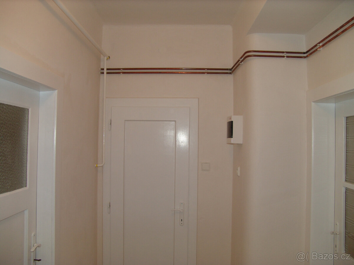 Pronájem bytu 2+1, 47 m2, 1. patro, Ostrava – Mariánské Hory - 3
