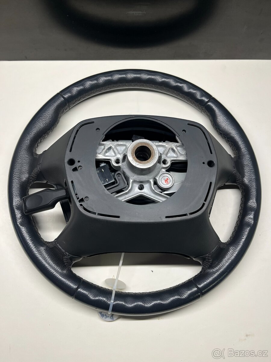 //Volant včetně Airbagu Toyota Avensis// - 3