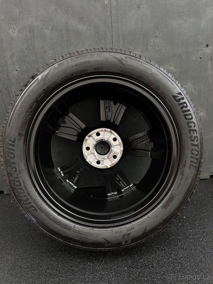 Alu. škoda octavia LYRA 5x112 205/55/17 - 3