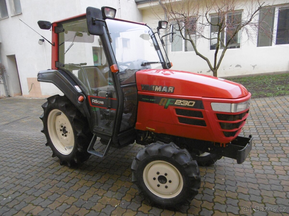 Malotraktor YANMAR AF230D originál kabina - 3