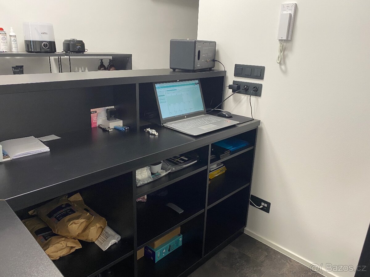 Barový pult - recepce - 3