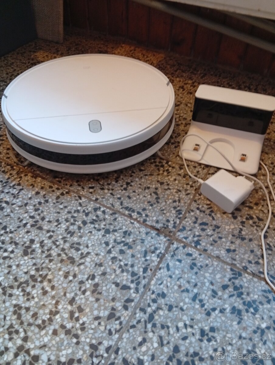 Prodám robotický vysavač Mi Robot Vacuum-Mop Essential - 3