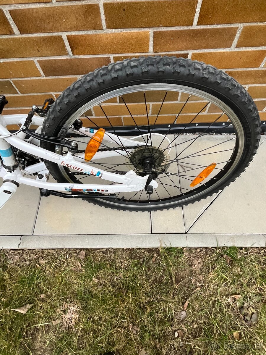 Dívčí kolo Junior 24 - 3