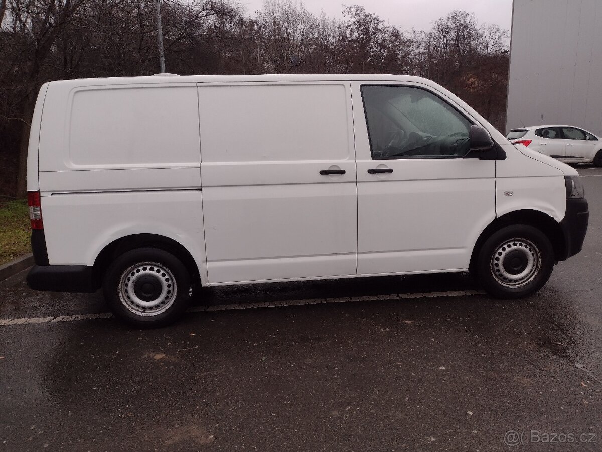 Volkswagen Transporter T5.1 2.0TDI - 3