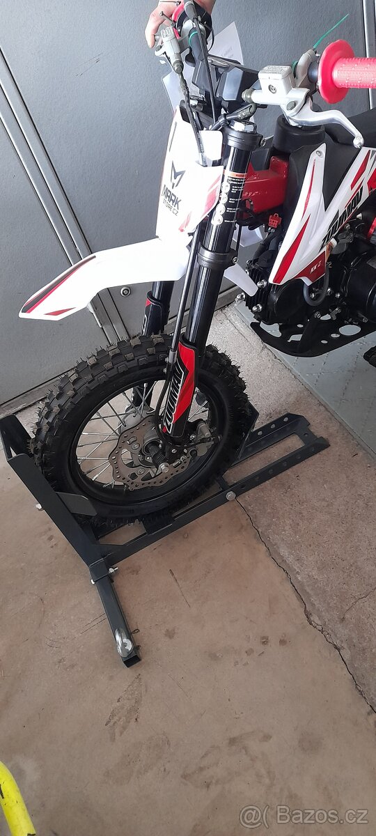 Transportní Motostojan