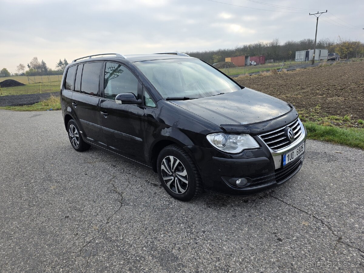 Volkswagen Touran TOP výbava - 3
