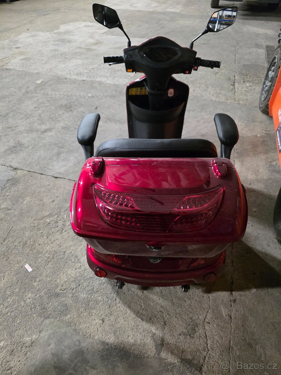 Elektrická tříkolka Hecht VISTA 1000W - nevhodný dárek - 3