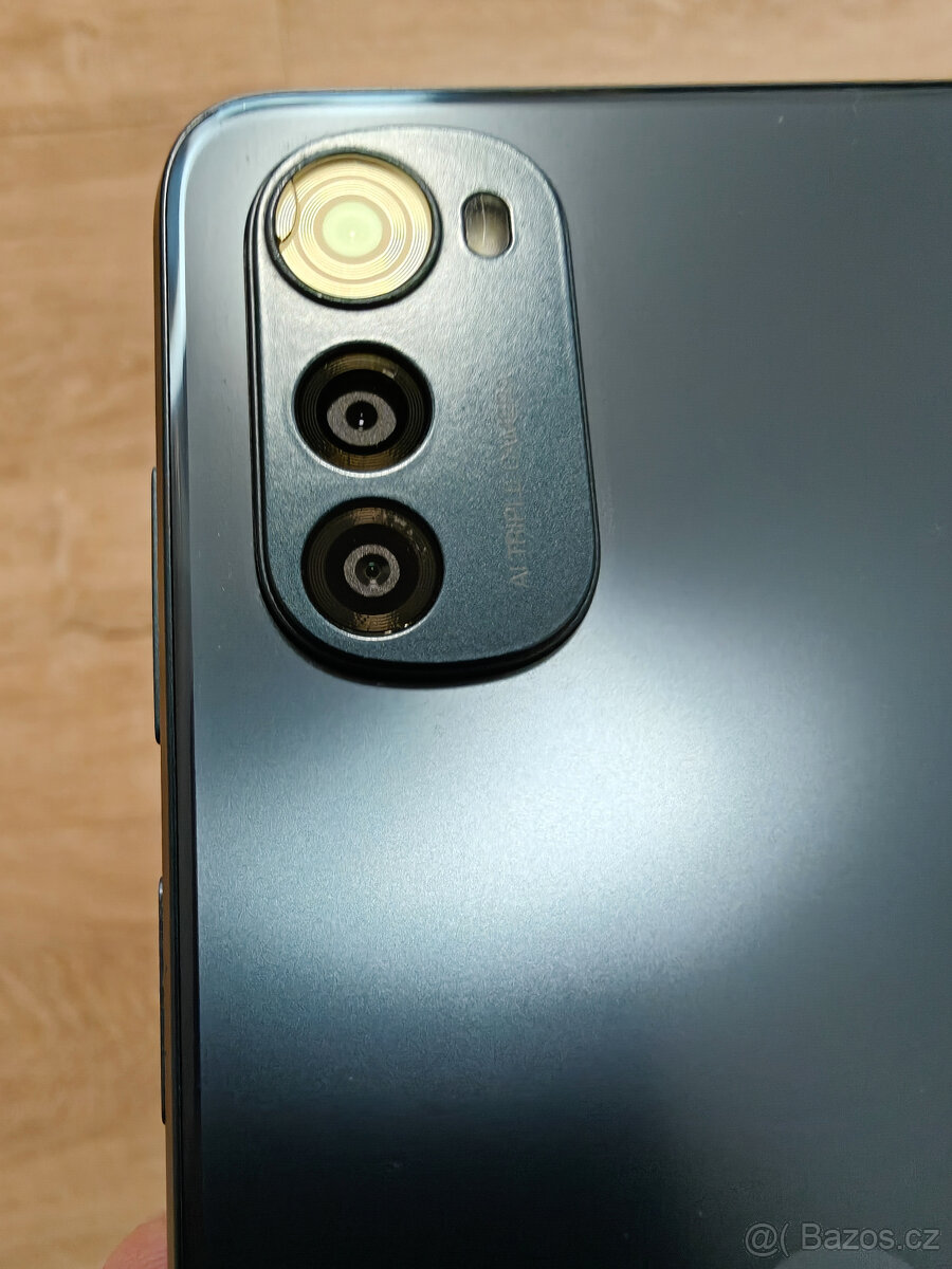 Motorola Moto E32s 4/64GB šedá - 3