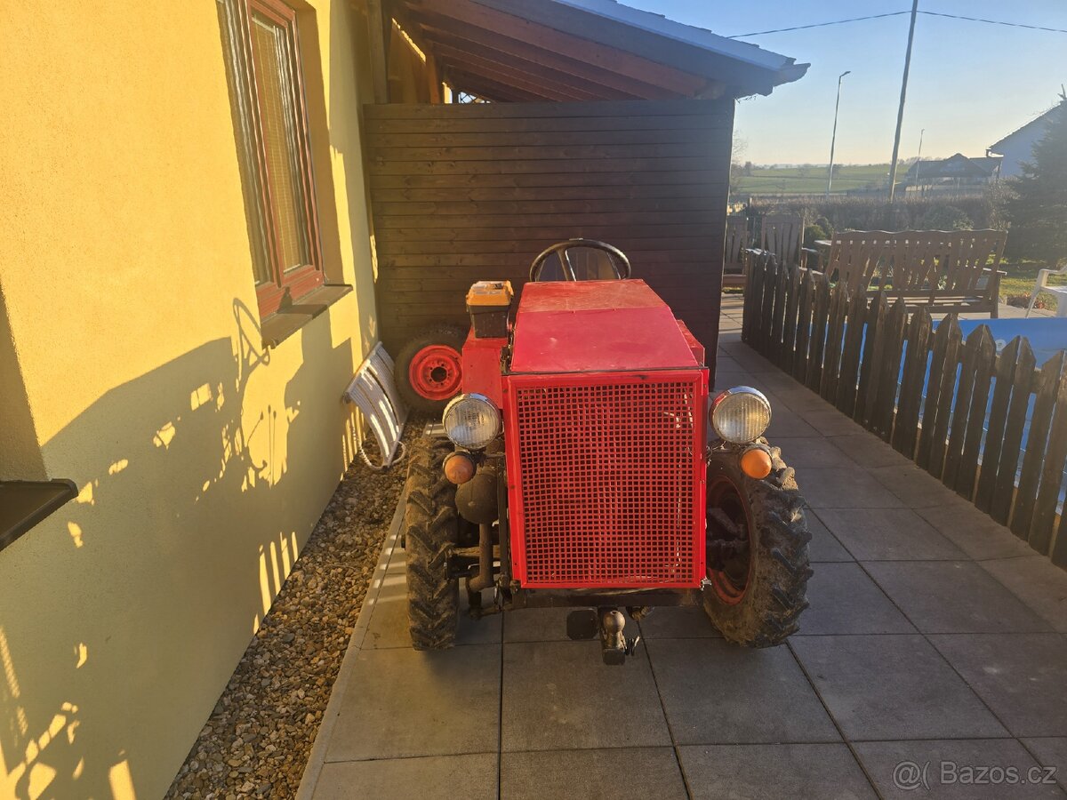 Traktůrek motor octávia 1500ccm 4x4 - 3