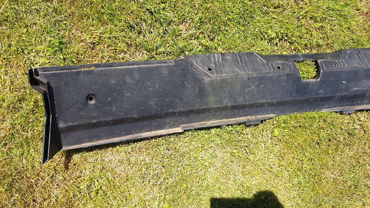 Kryt nákladové hrany e36 sedan - 3