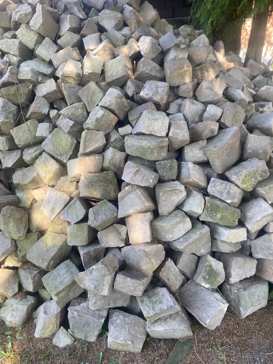 Dlažební kostky 250 Kč/m2 - 3