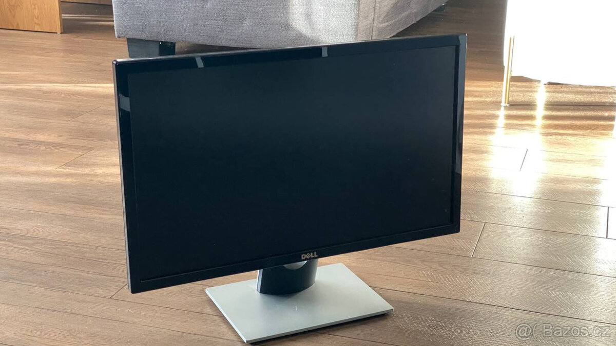 Dell LCD Monitor - 3