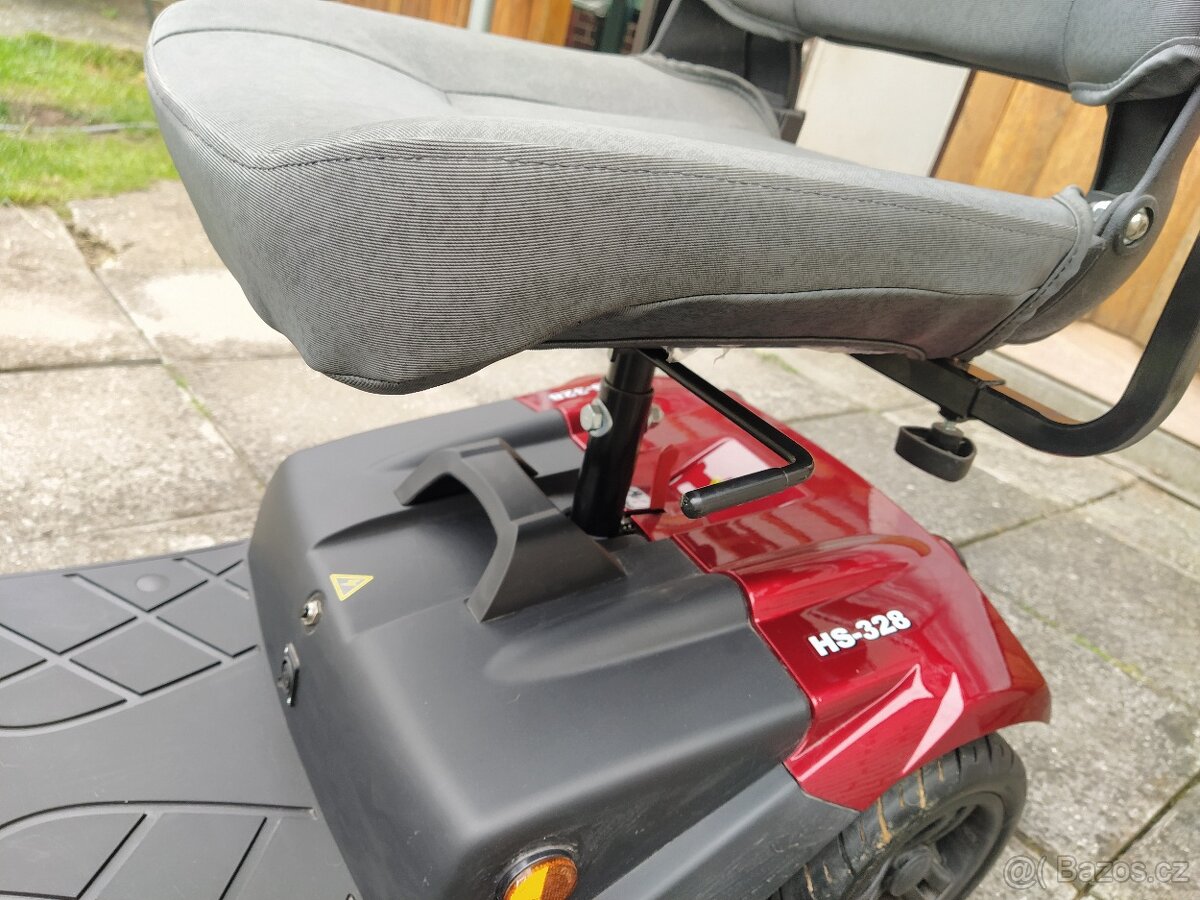 Elektrický skútr čtyřkolový