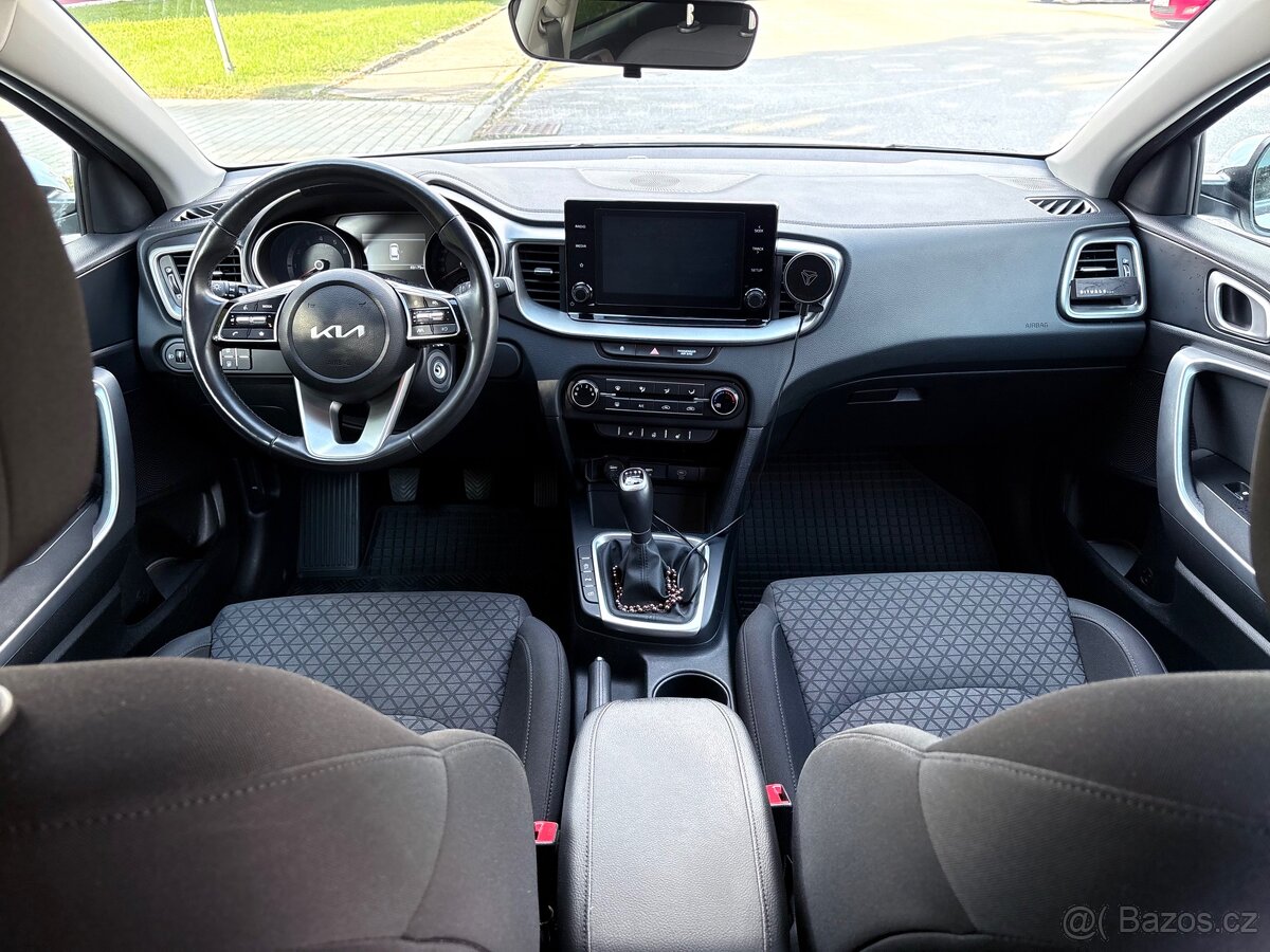 KIA Ceed SW 1,5 T-GDI 118kW ZÁRUKA r.2023 - 3