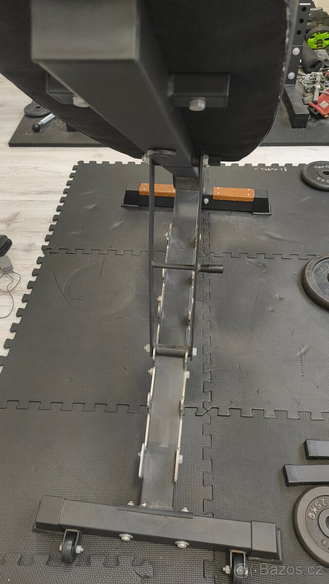 PRODÁM: Univerzální posilovací lavice BRUTE FORCE - 3