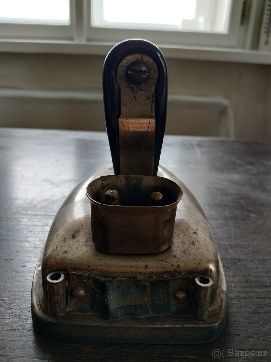 RETRO -elektrická žehlička Kovopodnik - 3