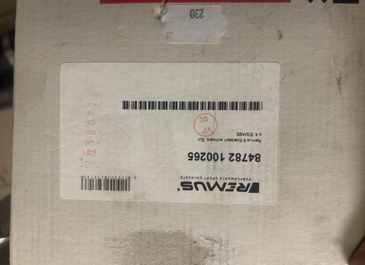 Laděný výfuk REMUS 8 - 3