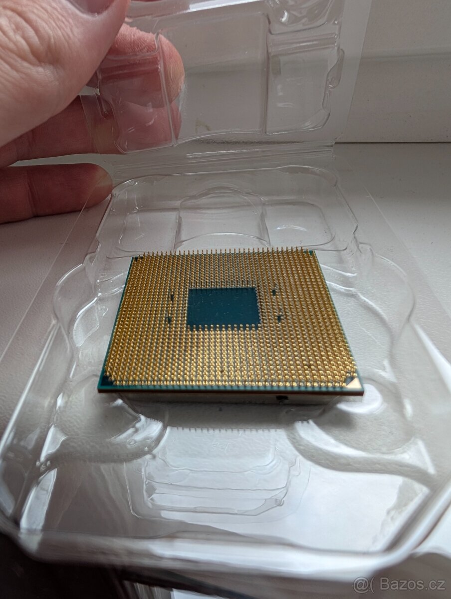 AMD RYZEN 7 2700X - 3