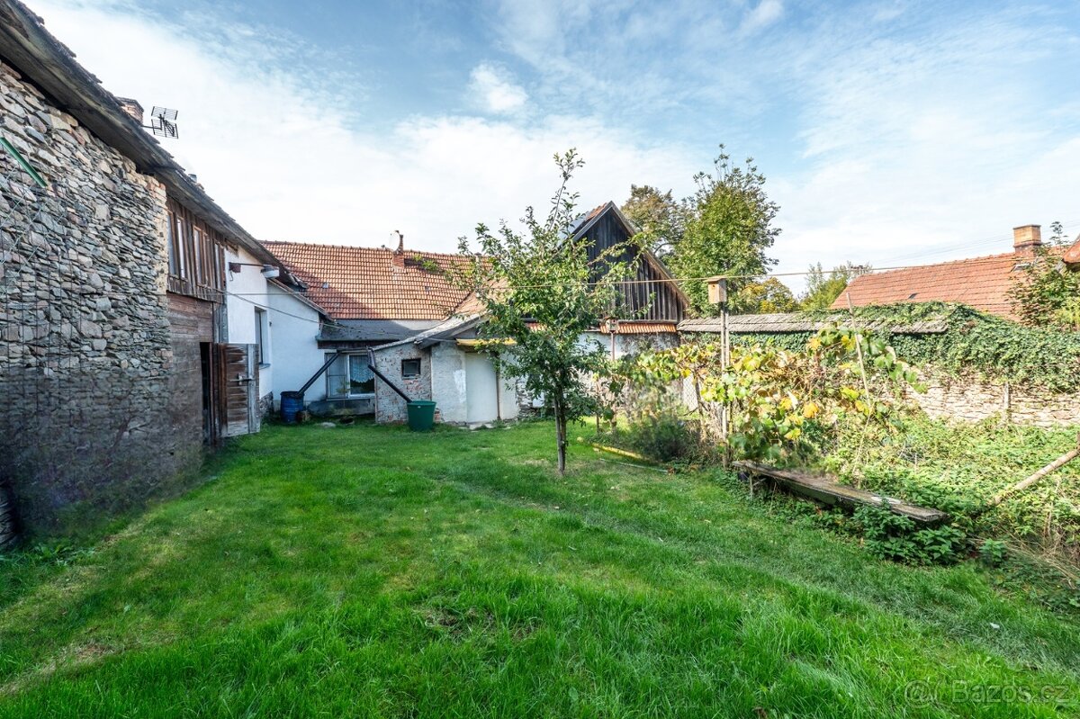 Rodinný dům 5+2 v obci Kořenec - 3