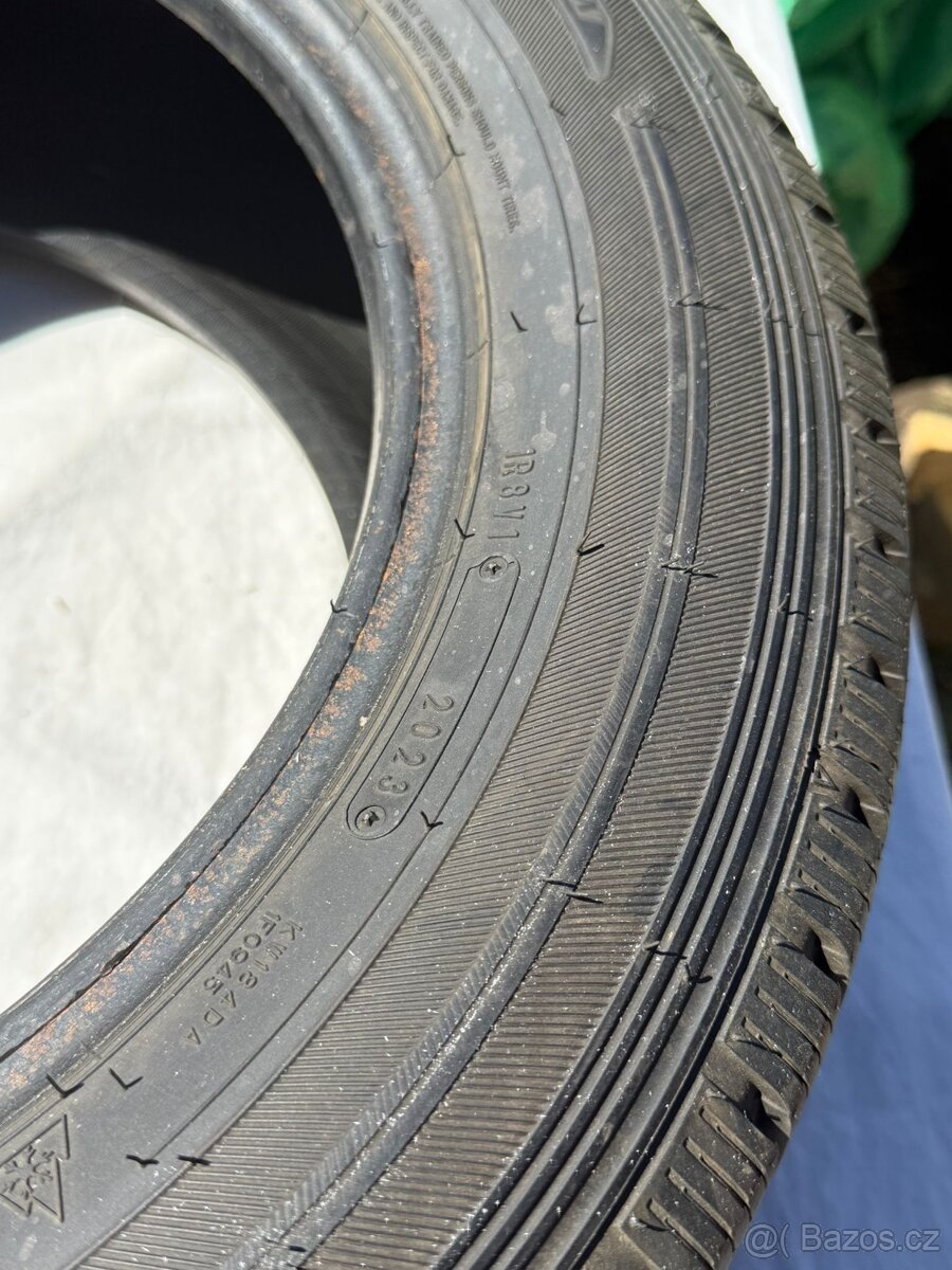 Pneumatiky Falken R16 215/60 M+S - 3