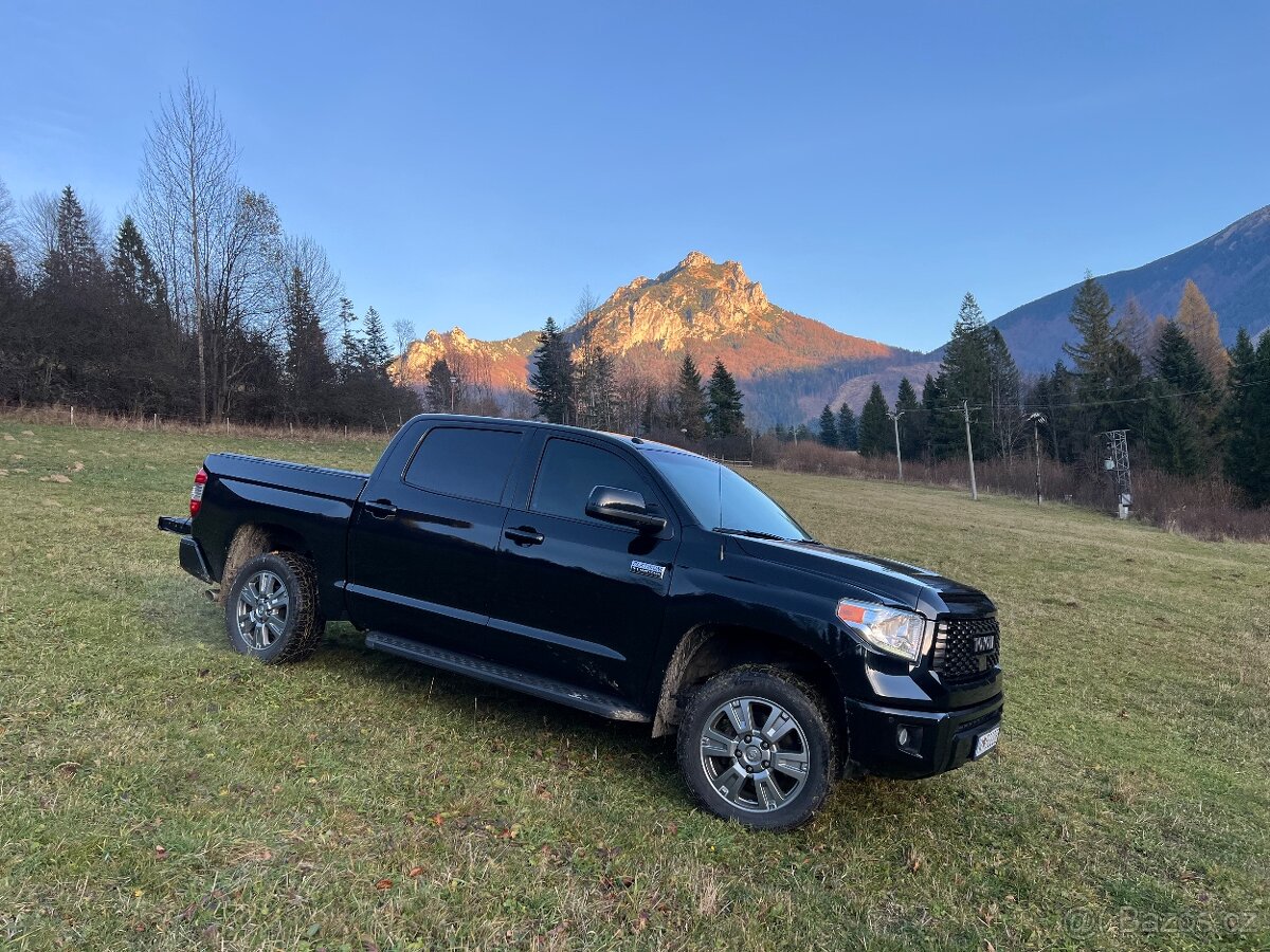 Toyota Tundra Platinum iForce V8 4x4