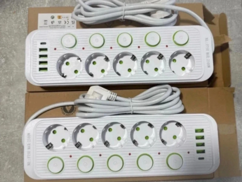 Prodlužovací kabel pro 5 zásuvek /4xusb-A+usb-c/2m kabel/250 - 3