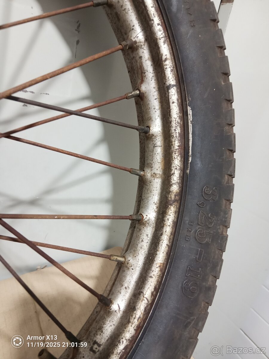 Jawa 250, 350 pérák zadní kolo s krasným pláštěm Barum Super - 3