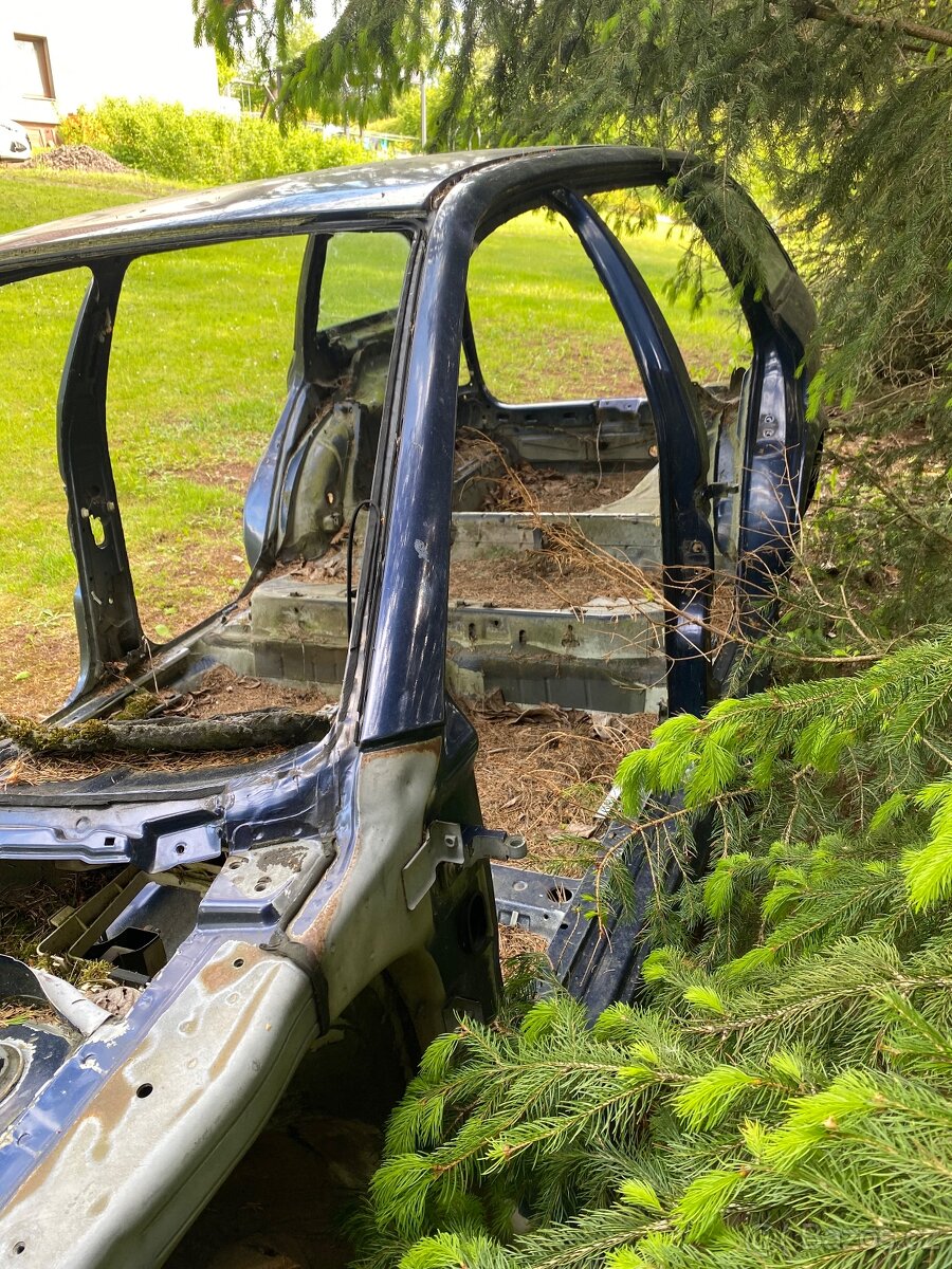 Kastle Škoda Octavia 1 - 3