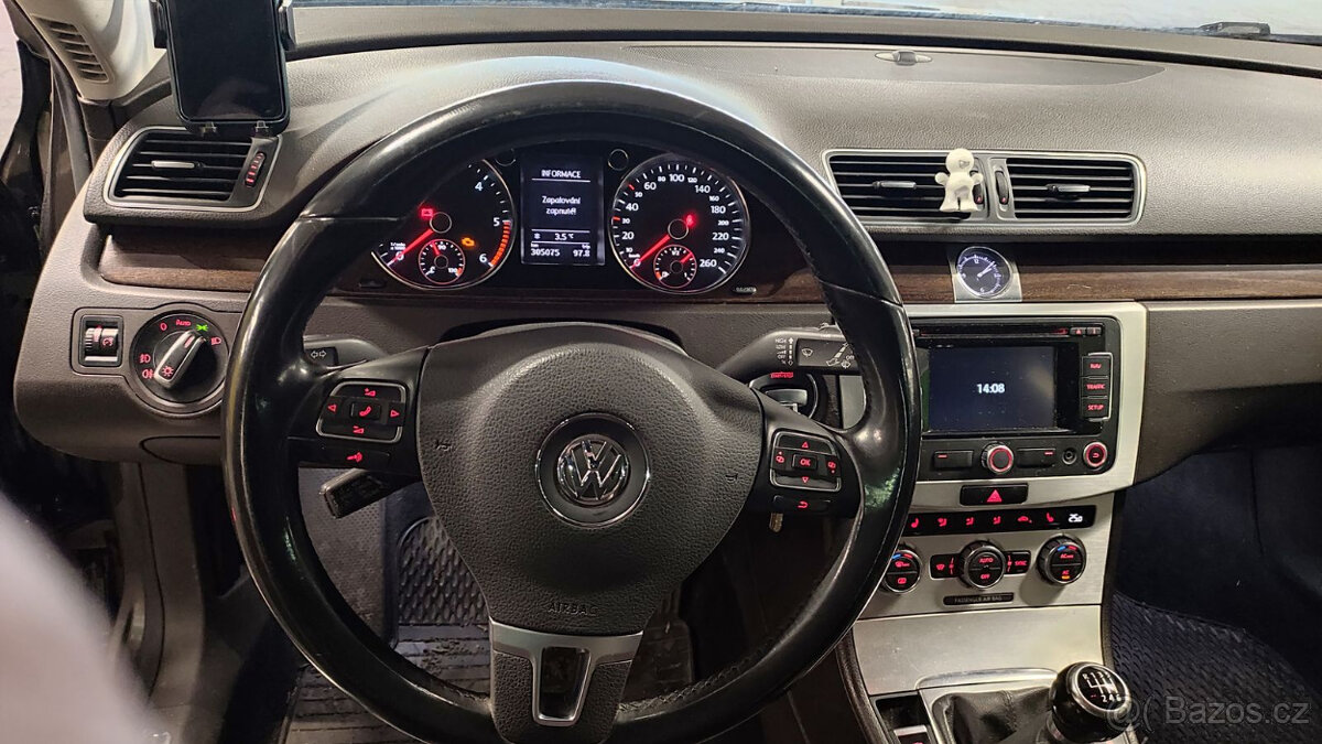 Volkswagen Passat B7 2.0 TDI, 103 kW, 6 kvalt , 2012 - 3