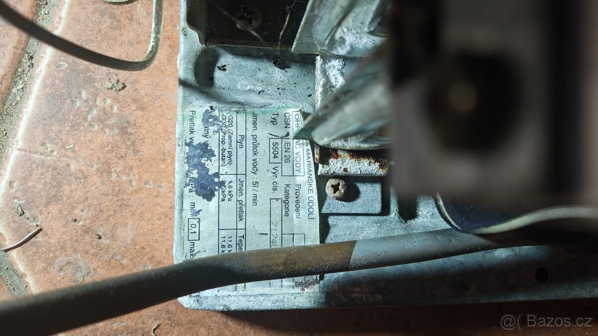 Prodám průtokový ohřívač Mora 5504 na náhradní díly - 3