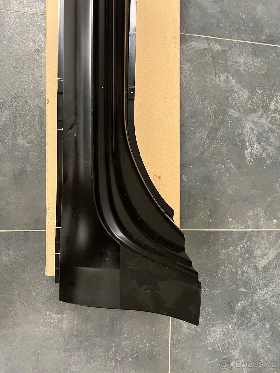 Práh Škoda Superb - 3