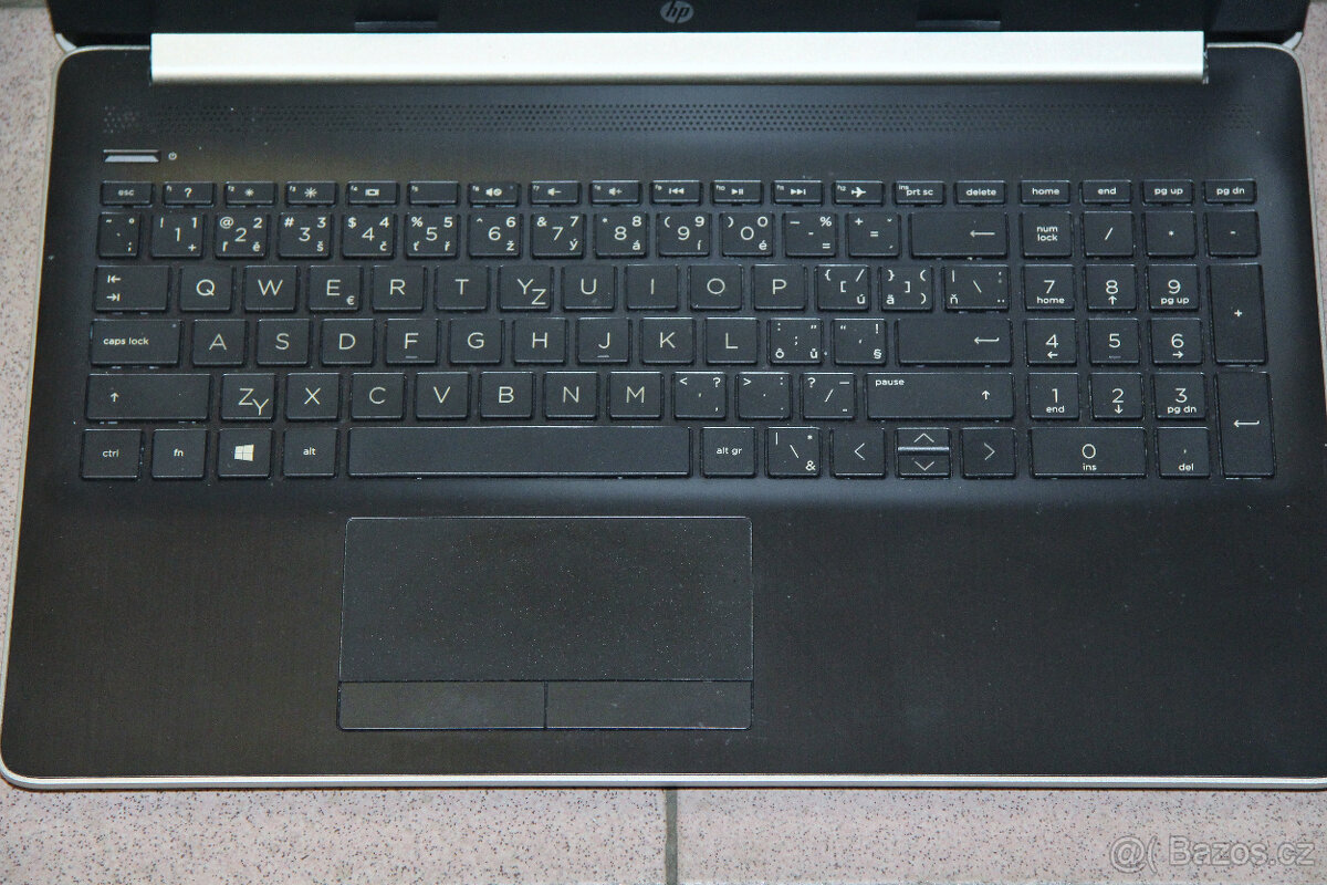 Notebook HP 15-db0040nc (4UG24EA#BCM) zlatý - 3