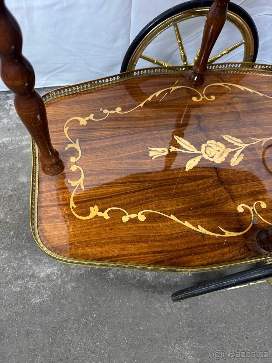 Interzovaný servírovací stolek (136021) - 3