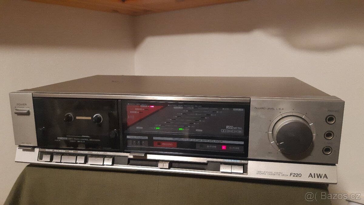 AIWA F220 - 3