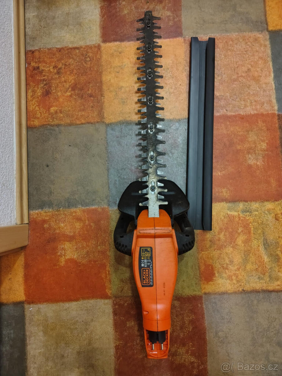 Elektrické nůžky - plotostřih zn. Black & Decker - 3