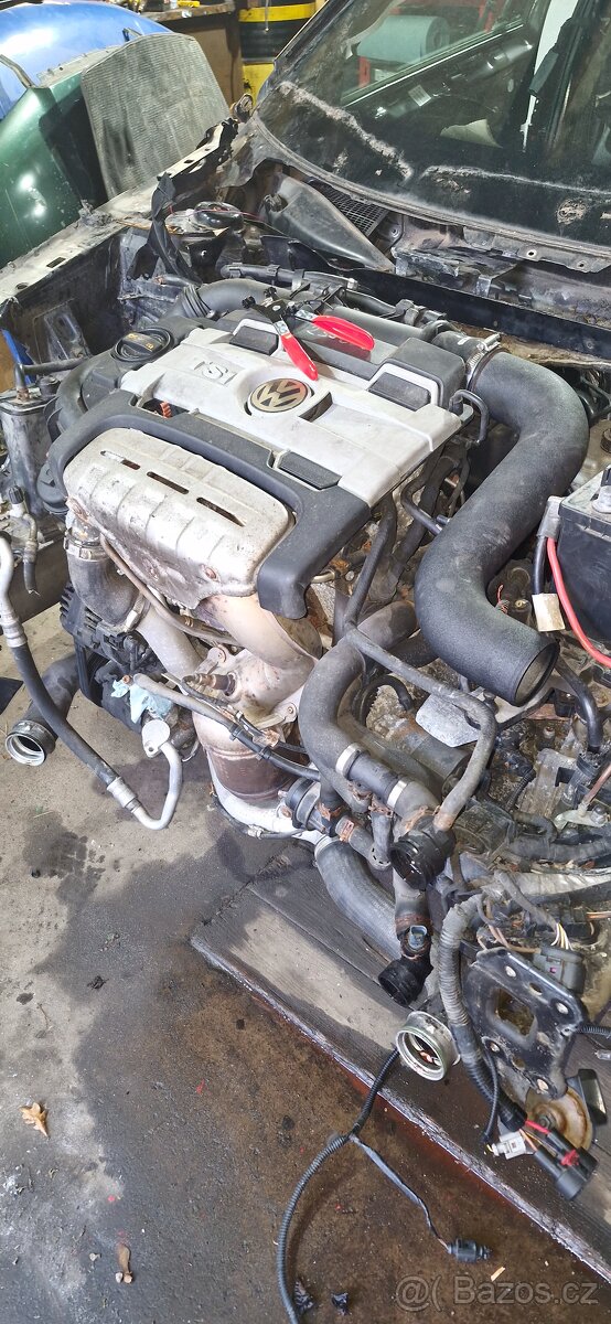 Motor 1.4 TSI 125kw vw golf V - 3
