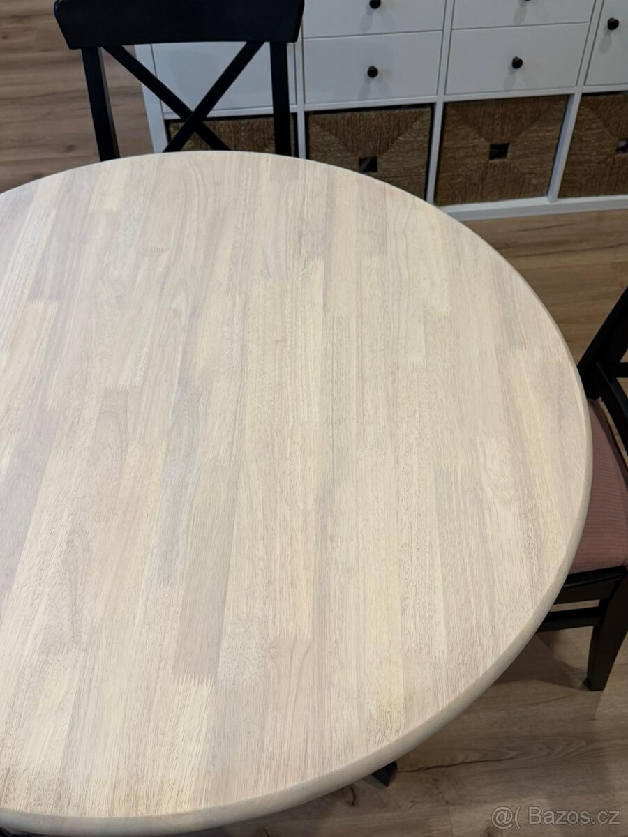 Jídelní stůl - 3
