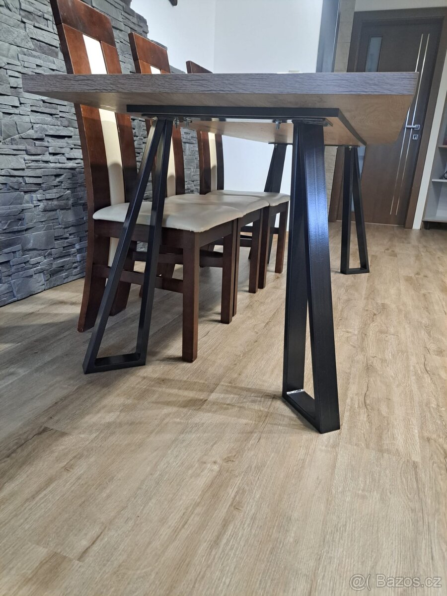 Jídelní stůl - 3