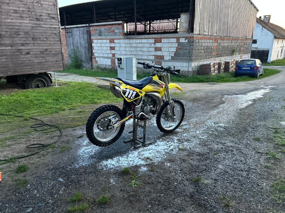 SUZUKI RM85
