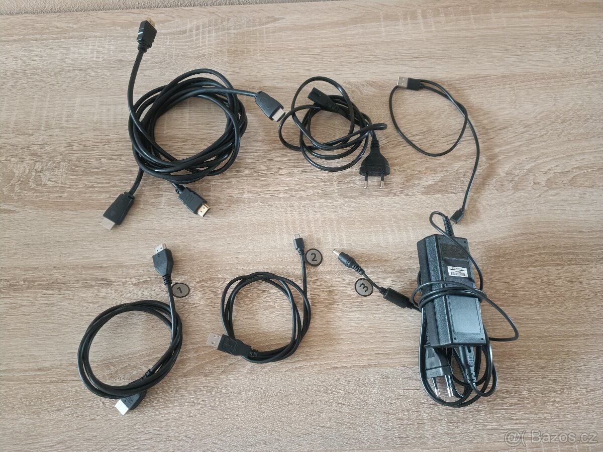 PS4 Slim 1TB + VR set v2 - 3